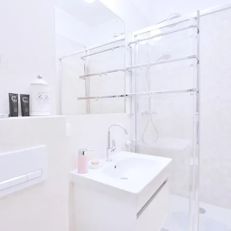 2homerent Santo Apartment *